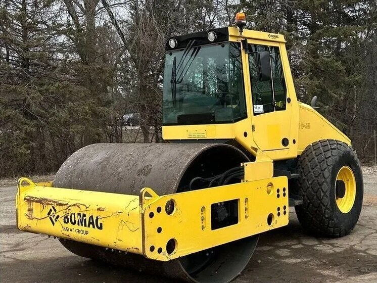 2014 Bomag BW 211D-40 inspected unit